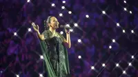 Yura Yunita dalam konser Bingah Yura. (Dok IST)