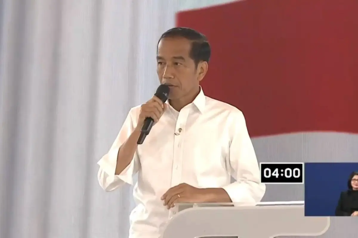 Calon Presiden nomor urut 01 Jokowi dalam debat keempat Pilpres 2019. (Liputan6.com)