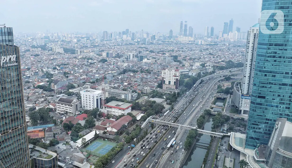 Kualitas udara Jakarta pada hari ini, Kamis (15/5/2025) pada pukul 09.00 WIB masuk dalam kategori sedang. (Liputan6.com/Angga Yuniar)
