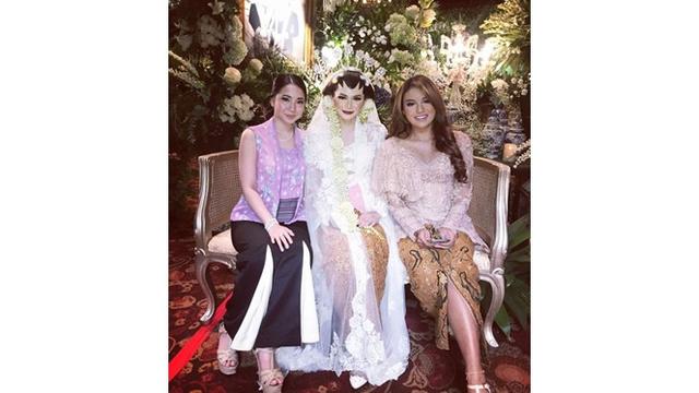 6 Pesona Aurel Hermansyah Pakai Berbagai Baju Adat, Tampil Anggun