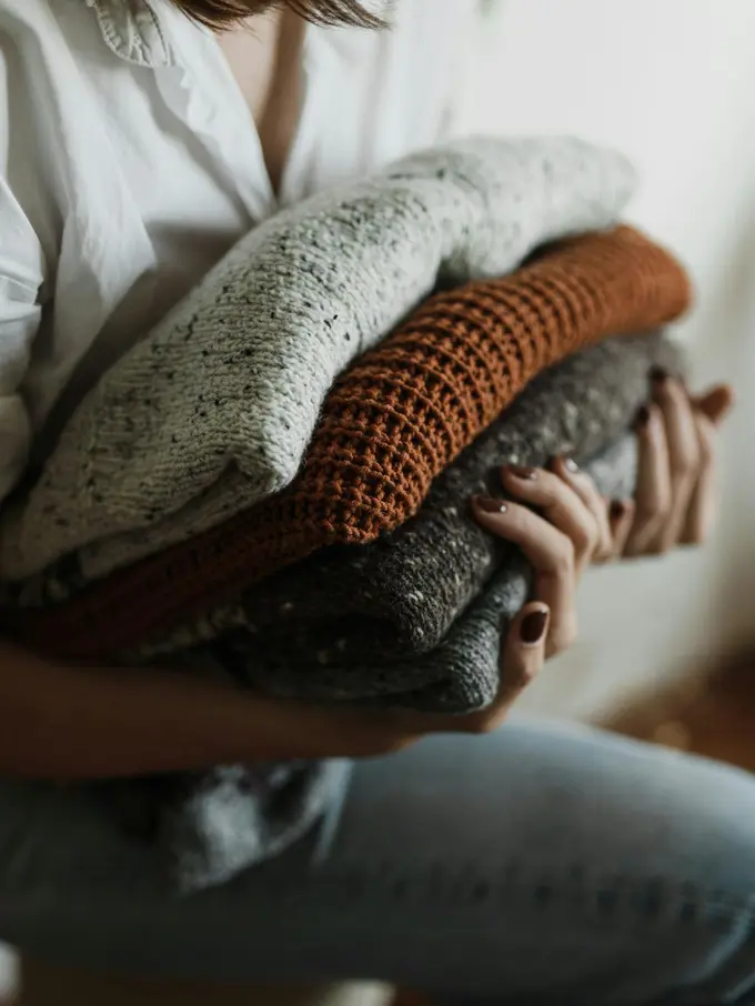 Tips Menyimpan Pakaian yang Baru Sekali Digunakan tapi Masih Belum Ingin Dicuci