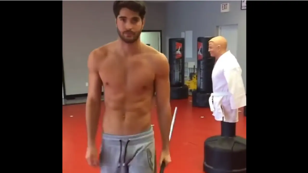 Pecinta Taekwondo Pasti Dibuat Takjub dengan Cowok Ganteng Ini