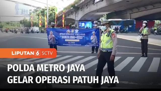Polda Metro Jaya kembali menggelar Operasi Patuh Jaya mulai Senin (10/07) kemarin. Sejumlah pengendara motor didapati masih melanggar aturan lalin dengan tidak lengkapnya surat berkendara di simpang Tomang, Jakarta Barat.