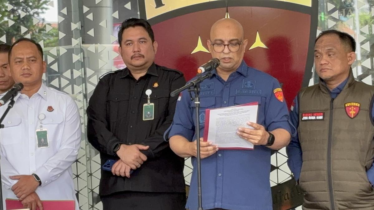 Duduk perkara lengkap kasus Ketua Ombudsman Hery Susanto yang ditangkap Kejagung dan jadi tersangka hanya 6 hari setelah menjabat — kasus yang mengejutkan seluruh Indonesia. #Ombudsman #Kejagung #HerySusanto