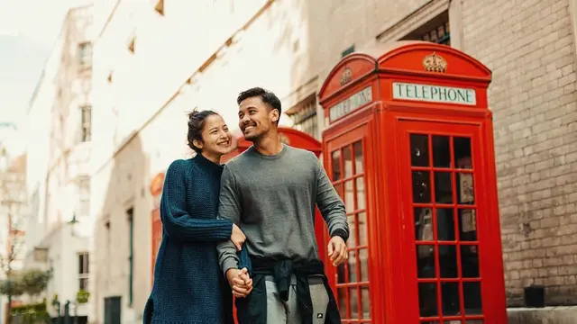 Gaya Traveling Putri Marino dan Chicco Jerikho, Romantis Banget
