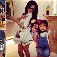 Syahrini dan Feriyani Lim. (foto: Tiwtter.com/patungpolisi)