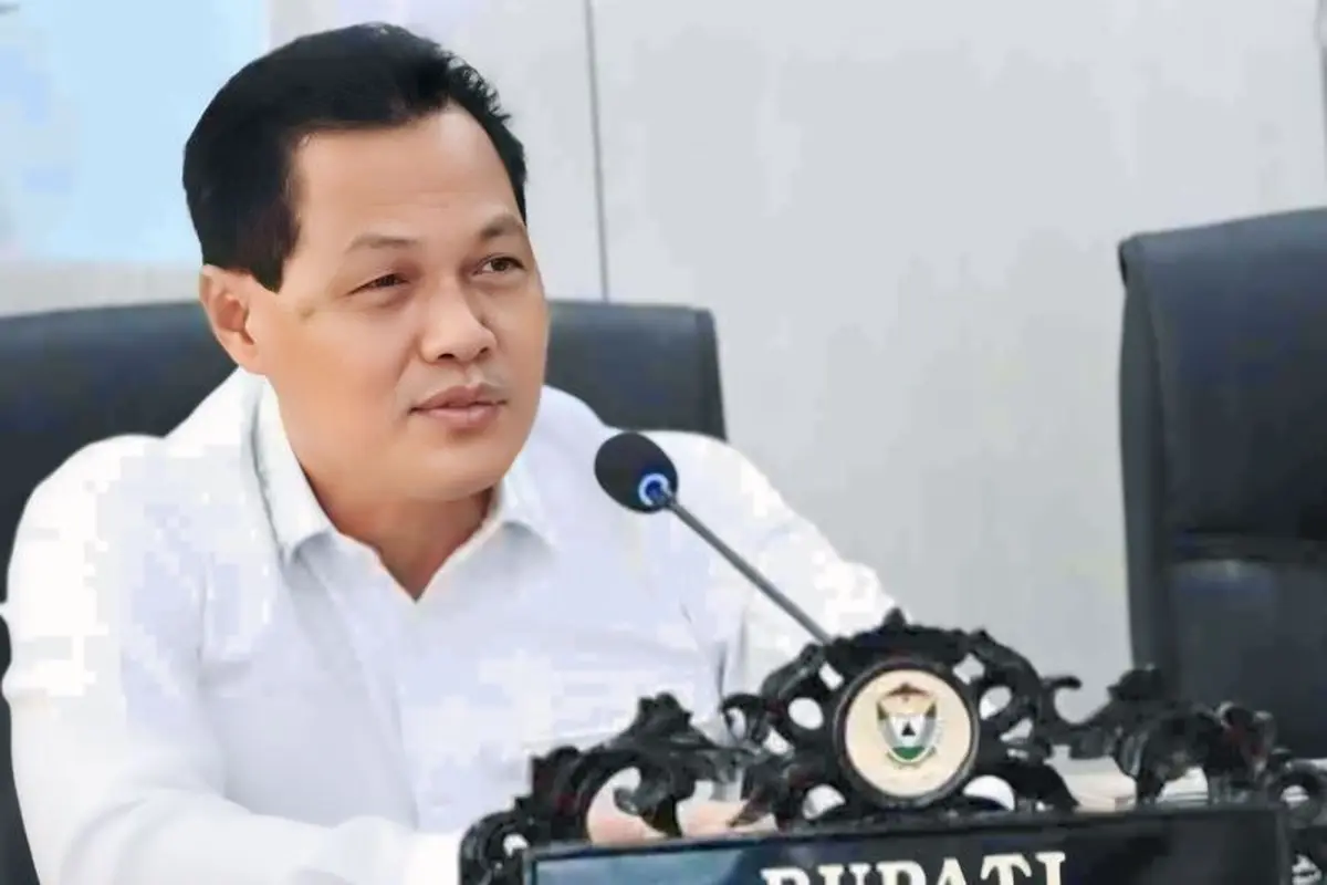 Bupati Muara Enim Edison