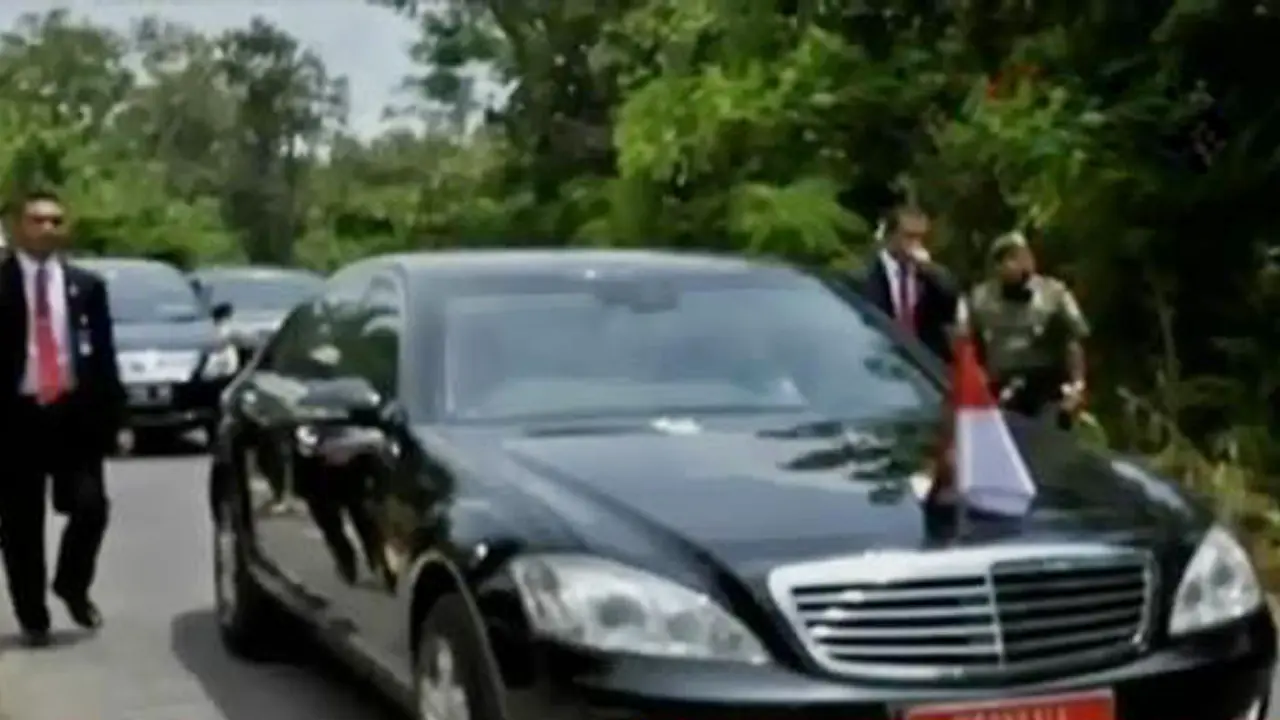 Mobil Jokowi Mogok