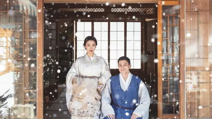 7 Potret Prewedding YouTuber Sunny Dahye, Berbalut Hanbok hingga Gaun Klasik