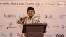 Presiden RI Ke-3 BJ Habibie bersiap memberikan sambutan dalam acara Habibie Festival 2017 di Jakarta, Senin (7/8). Festival mengambil tema "Technolog Inovation for People". (Liputan6.com/Faizal Fanani)