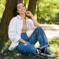 ilustrasi outfit untuk cuaca panas/copyright freepik.com/benzoix