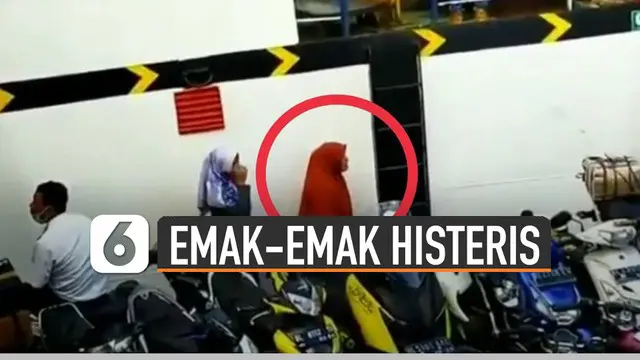 Beredar video seorang emak-emak histeris saat berada di sebuah kapal feri. Ternyata emak-emak itu terbawa berlayar.