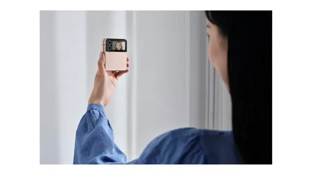 Samsung Galaxy Z Flip4 5G.