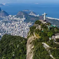Christ the Redeemer, Rio de Janeiro, Brasil. (touropia.com)