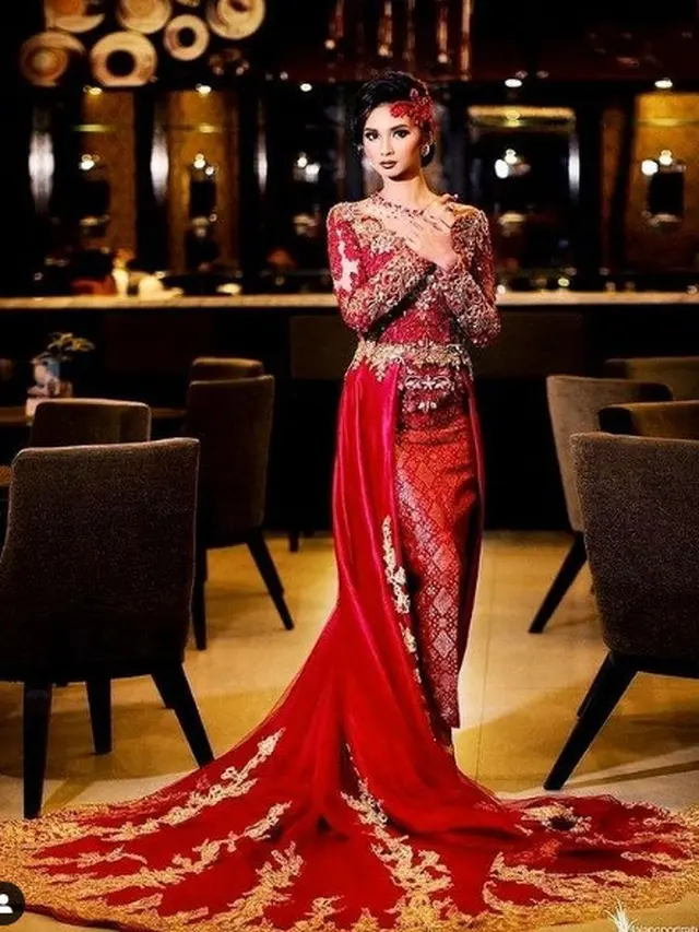 7 Pesona Bella Putri Ekasandra saat Menggunakan Kebaya, Menawan