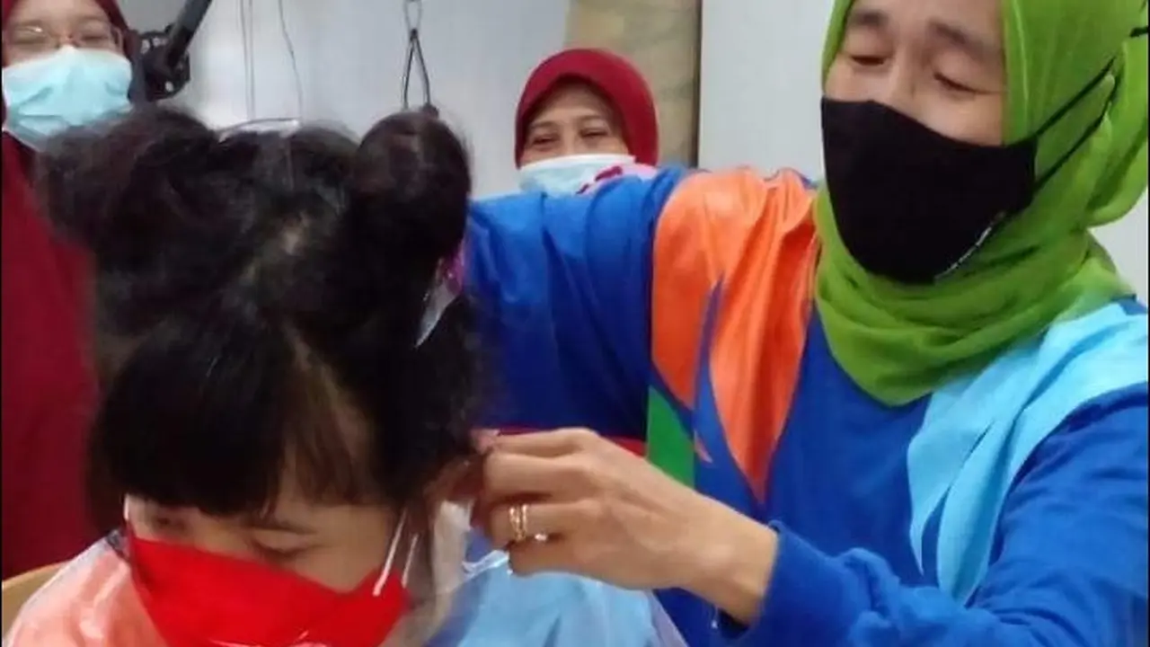 Kegiatan haircut class Y-AMI