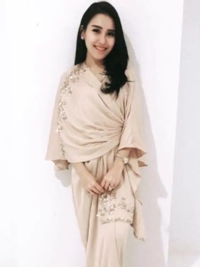 [Bintang] Ayu Ting Ting