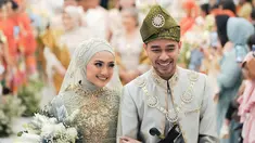 Hubungan asmara Wafda Saifan dengan Safira Kamila memang terbilang jauh dari sorotan publik. Bahkan, keduanya terkesan menutupi jalinan asmara hingga netizen dikejutkan terkait kabar pernikahan keduanya. (Liputan6.com/IG/@captureyourmoment_)