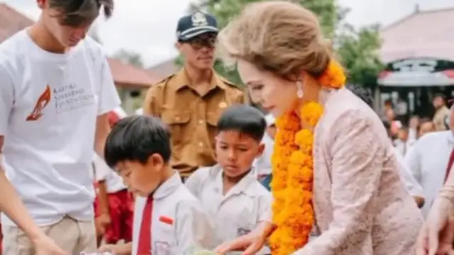 Dewi Soekarno (Instagram/uwutimeline)