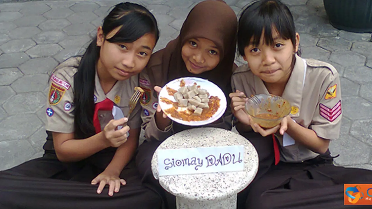 120903asiomay.jpg