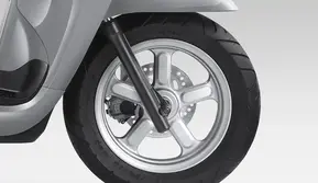 Jangan Tunggu Botak, Ini 3 Tanda Ban Motor Harus Diganti