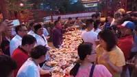 Buka Puasa Gratis Ala Warga Tionghoa untuk Raih Berkah di Bulan Ramadan. (Liputan6.com/Ady Anugrahadi)