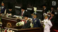 Presiden Joko Widodo (Jokowi) menyampaikan Pidato Kenegaraan, Nota Keuangan dan Rancangan Anggaran Pendapatan Belanja Negara (RAPBN) 2018 di Gedung Parlemen, Jakarta (16/8). (Liputan6.com/Johan Tallo)