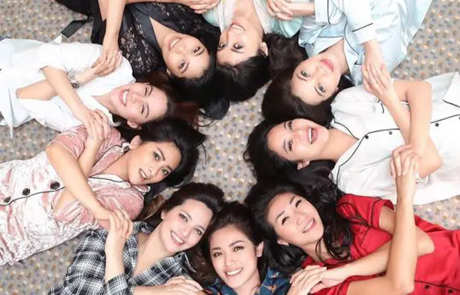 Berikut keseruan gaya Nia Ramadhani dan geng sosialitanya Girls Skuad saat pesta piyama saat merayakan ulang tahun salah satu dari mereka. (Foto: instagram/ramadhaniabakrie)