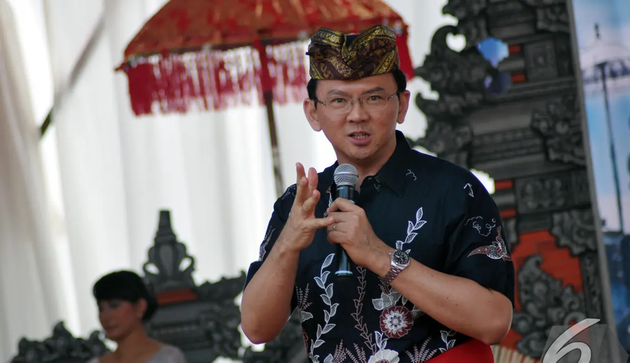 Basuki kemudian mengajukan pengunduran dirinya pada 11 Desember 2006 untuk maju dalam Pilgub Bangka Belitung 2007. Sayangnya ia tidak berhasil terpilih padahal almarhum Gus Dur telah berkampanye untuknya. (Dok.Liputan6.com)
