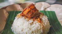 ilustrasi nasi uduk (sumber: Unsplash)