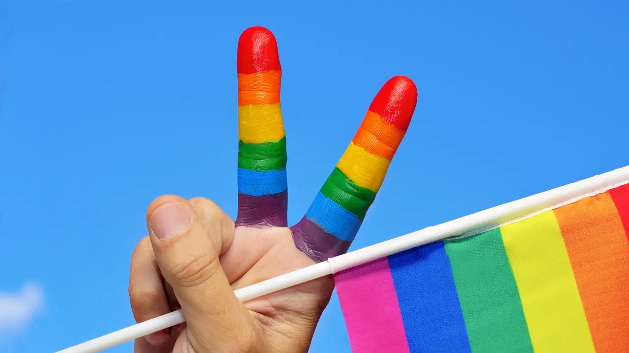 [QUIZ] Apakah Kamu Berpotensi Jadi Gay? Cari Tahu di Sini!