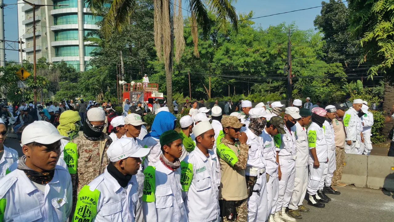 Massa Kontra Ahok Anggap Pengamanan Sidang Berlebihan