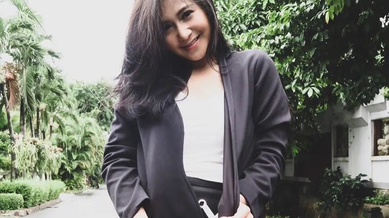 [Bintang] Nagita Slavina dan Caca Tengker