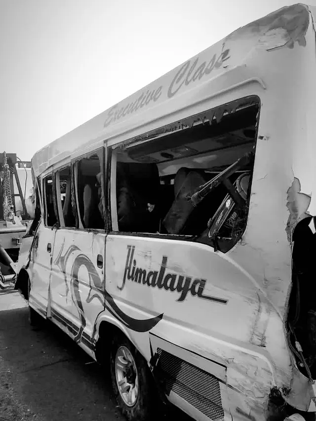 Happy Asmara Dilanda Musibah, Timnya Alami Kecelakaan Mobil yang Cukup Parah