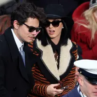 John Mayer hadir dengan lagu barunya yang berjudul ‘Still Feel Like Your Man’. Karya barunya tersebut dikabarkan punya kisah sendiri, yakni berkaitan dengan sang mantan pacar, Katy Perry. (AFP/Bintang.com)