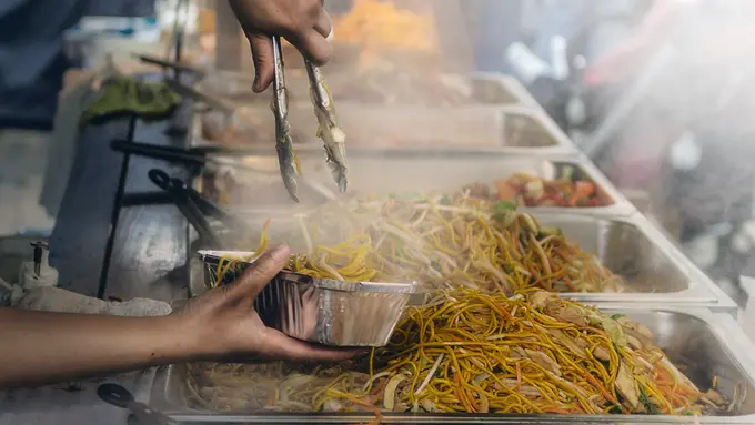 10 Rekomendasi Street Food Murah di Jakarta