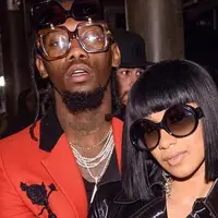Sementara itu Cardi B memang dilamar Offset di depan publik di saat konser. (Latina)