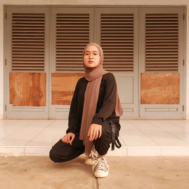 Disebut Mirip Nissa Sabyan, Ini 6 Potret Melati Wanita yang Viral di TikTok