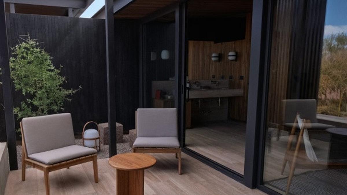 6 Gambar Desain Ruang Tamu Outdoor Sederhana di Kampung, Estetik dan Nyaman untuk Bersantai