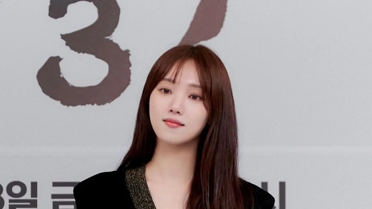 Lee Sung Kyung Siap Debut Solo di Bawah YG Entertainment, Dinantikan Penggemar