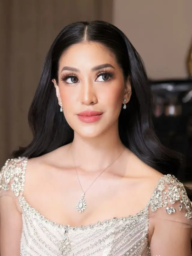 Pesona Elma Agustin ex Girlband Princess saat Menikah. [@archangelachelsea]