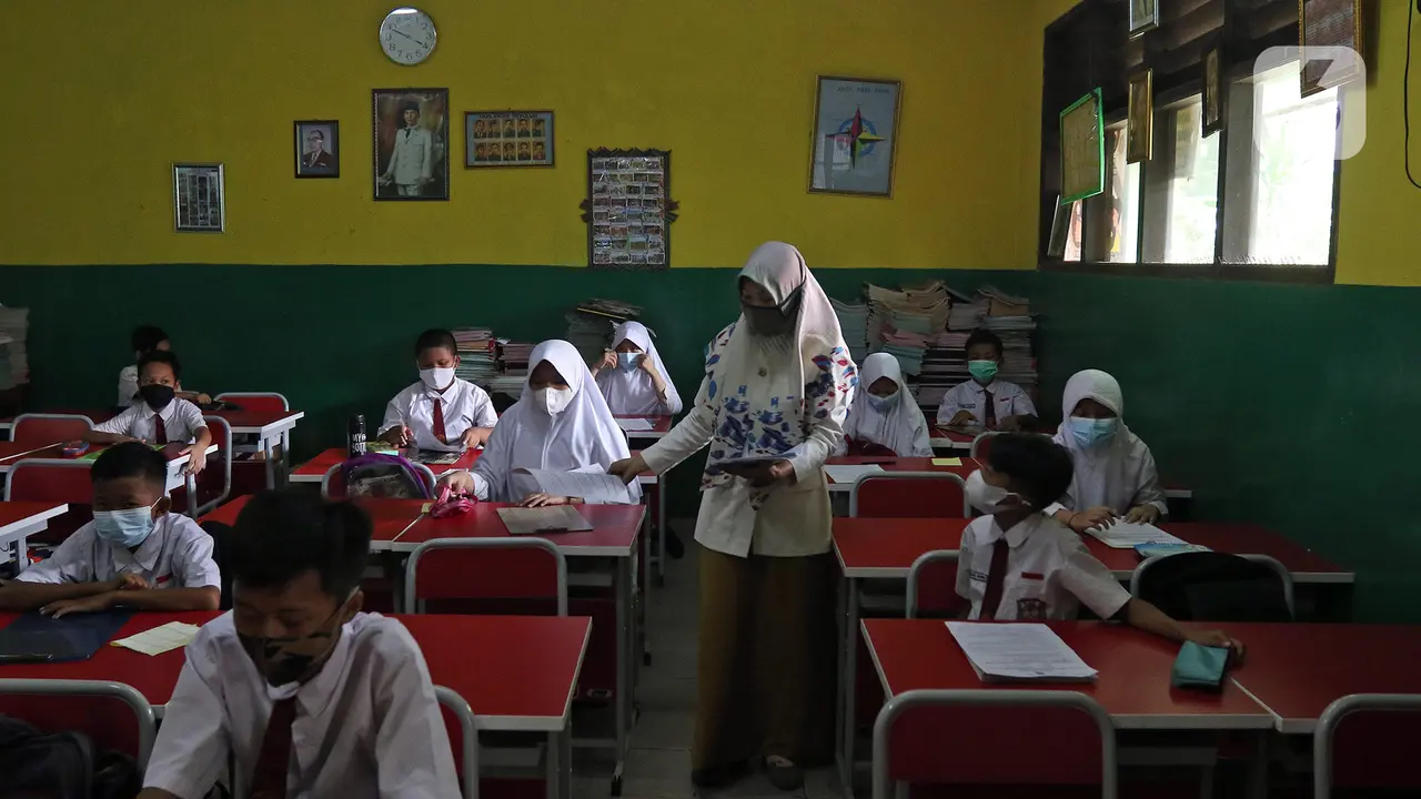 FOTO: Pemberlakuan Ujian Tatap Muka SD di Bekasi