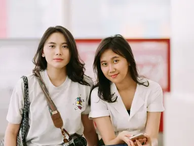 Wanita kelahiran Bandung, 28 September 1998 ini merupakan salah satu artis berbakat. Tak hanya sebagai pembawa acara, Marsha juga melebarkan sayap dengan bermain di film dan sinetron Tanah Air. Pesona kecantikkannya pun berhasil membuat netizen terpanah. (Liputan6.com/IG/@marshariss)