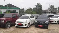 Sejumlah kendaraan dinas milik Pemkot Jambi. (Liputan6.com/B Santoso)