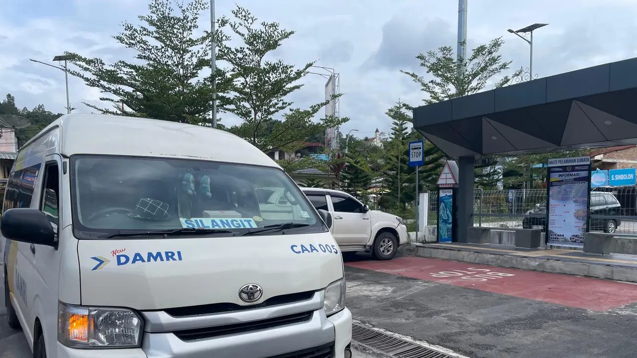 Perum DAMRI menyediakan tiga rute perjalanan di Danau Toba, Sumatera Utara. (Dok Damri)