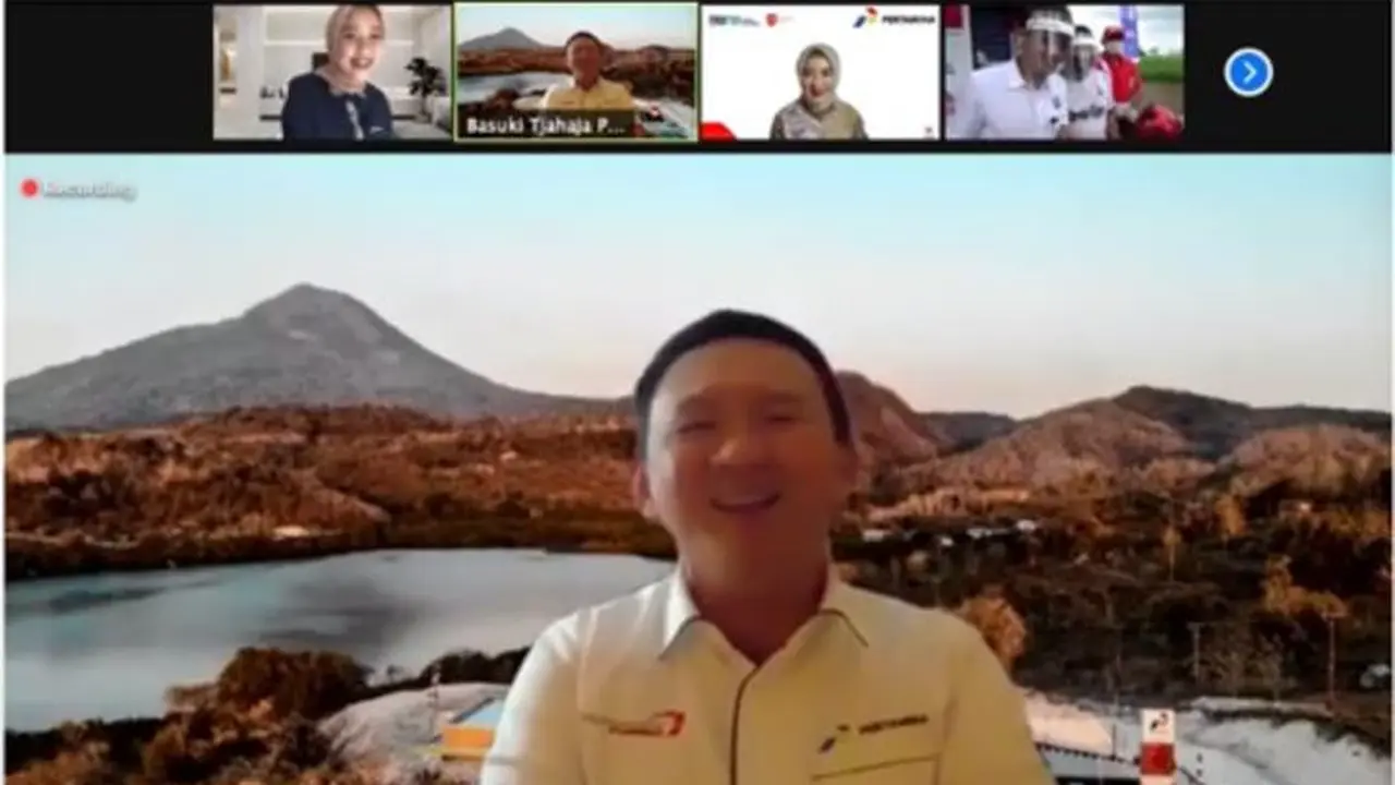 Komisaris dan Direktur Utama Pertamina Sapa Pelanggan Pertashop via Intagram Live