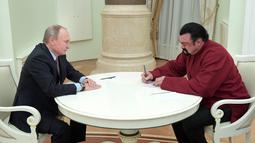 Berita Steven Seagal Hari Ini Kabar Terbaru Terkini Liputan6 Com