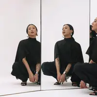 Melalui kolaborasi ini, Day and Night kembali menemukan dirinya sendiri rasa bahagia saat merancang pakaian, keberanian untuk bereksperimen, serta kecintaan terhadap fashion yang lahir secara jujur dan personal. [Dok/Day and Night]