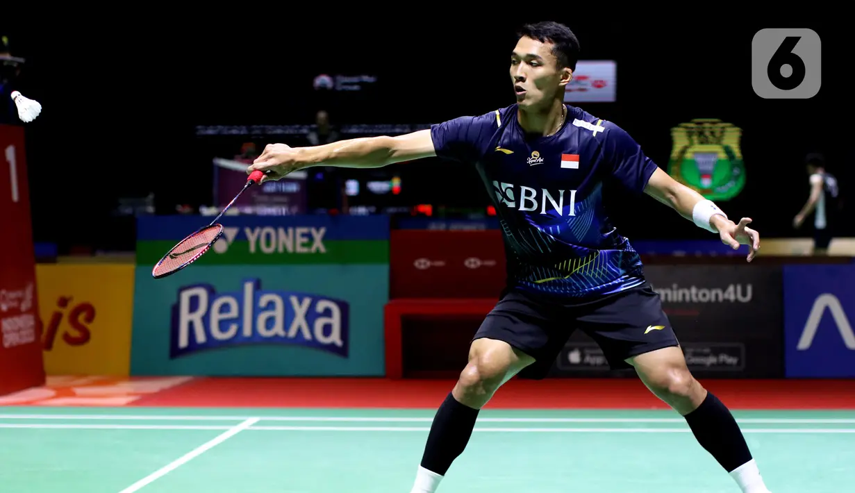 Pria kelahiran Jakarta akhirnya sukses membalikkan keadaan dan menuntaskan gim pertama dengan skor 21-17. (Liputan6.com/Helmi Fithriansyah)