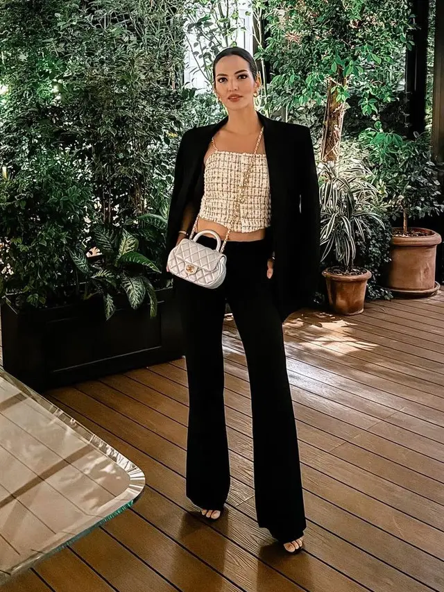 Nia Ramadhani saat Liburan ke Italia Bersama Suami. [@ramadhaniabakrie]